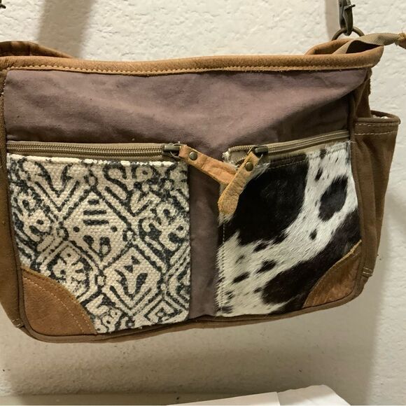 Myra Bag Handmade two tone Messenger Bag Upcycled Canvas & Cowhide Leather - Picture 15 of 15